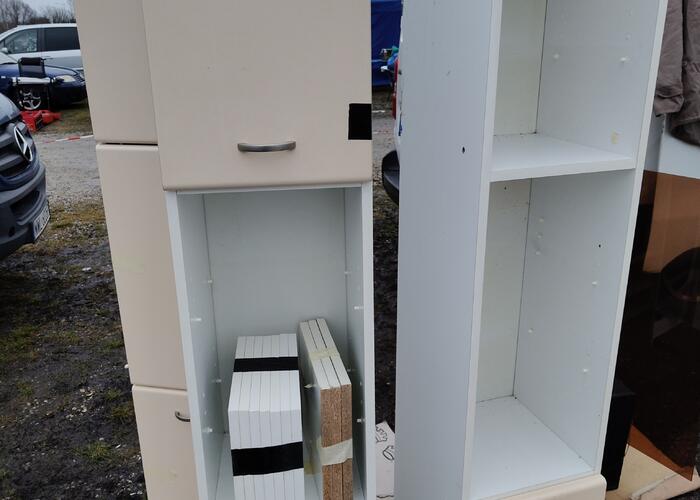 Grajewo ogłoszenia: Sprzedam komplet łazienki dwie szafki z piłkami, umywalka szafka...